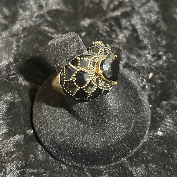 VINTAGE CHUNKY ART DECO HEART RING - Picture 4 of 6